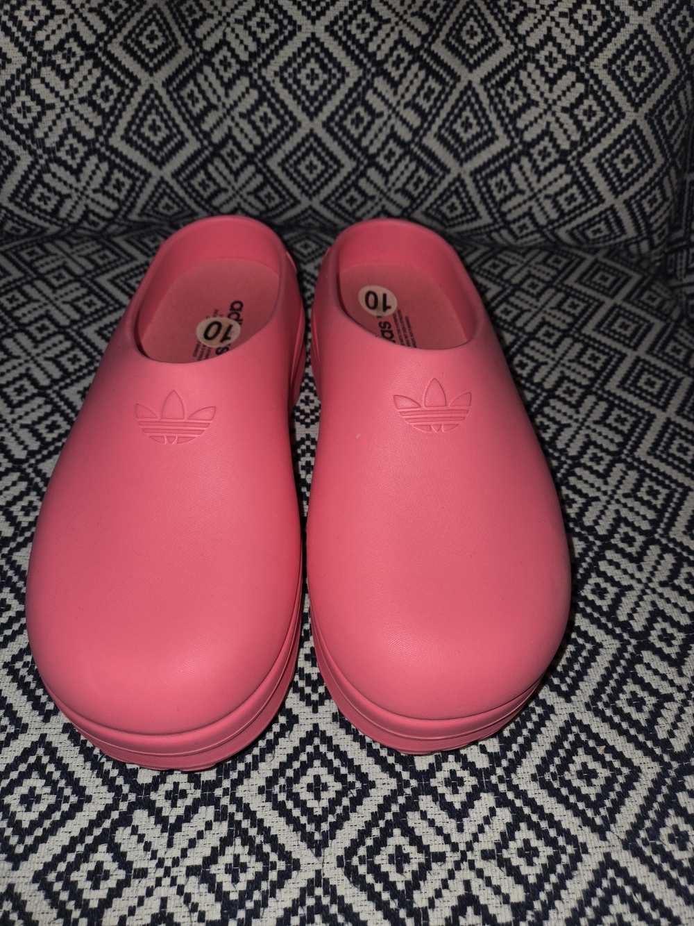 Adidas WOMENS SIZE 10 Bubblegum Pink Slip-On Clogs